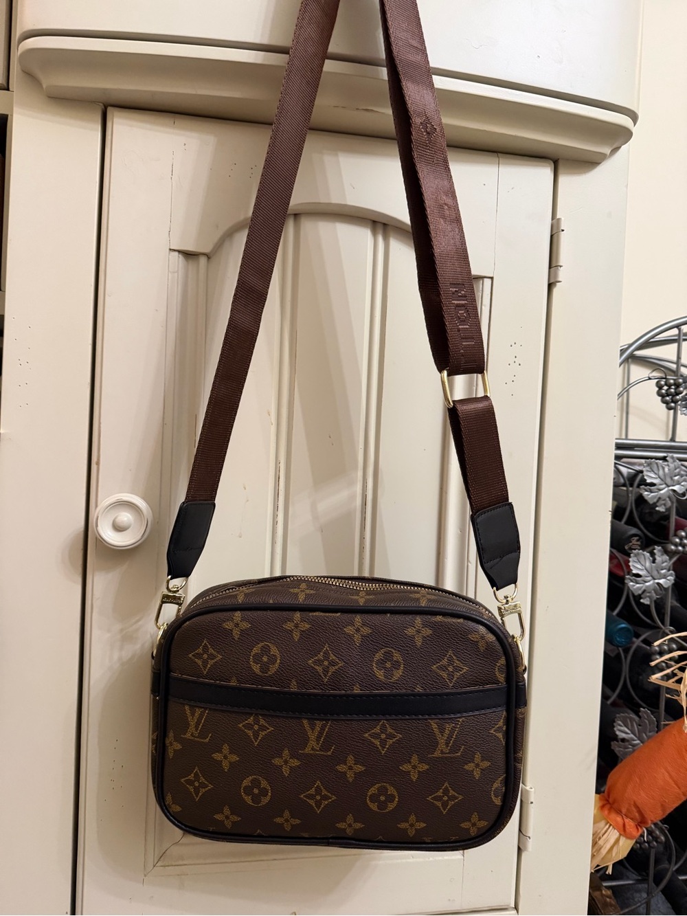 Unbranded LV Pochette Metis Crossbody Bag in Brown & Black